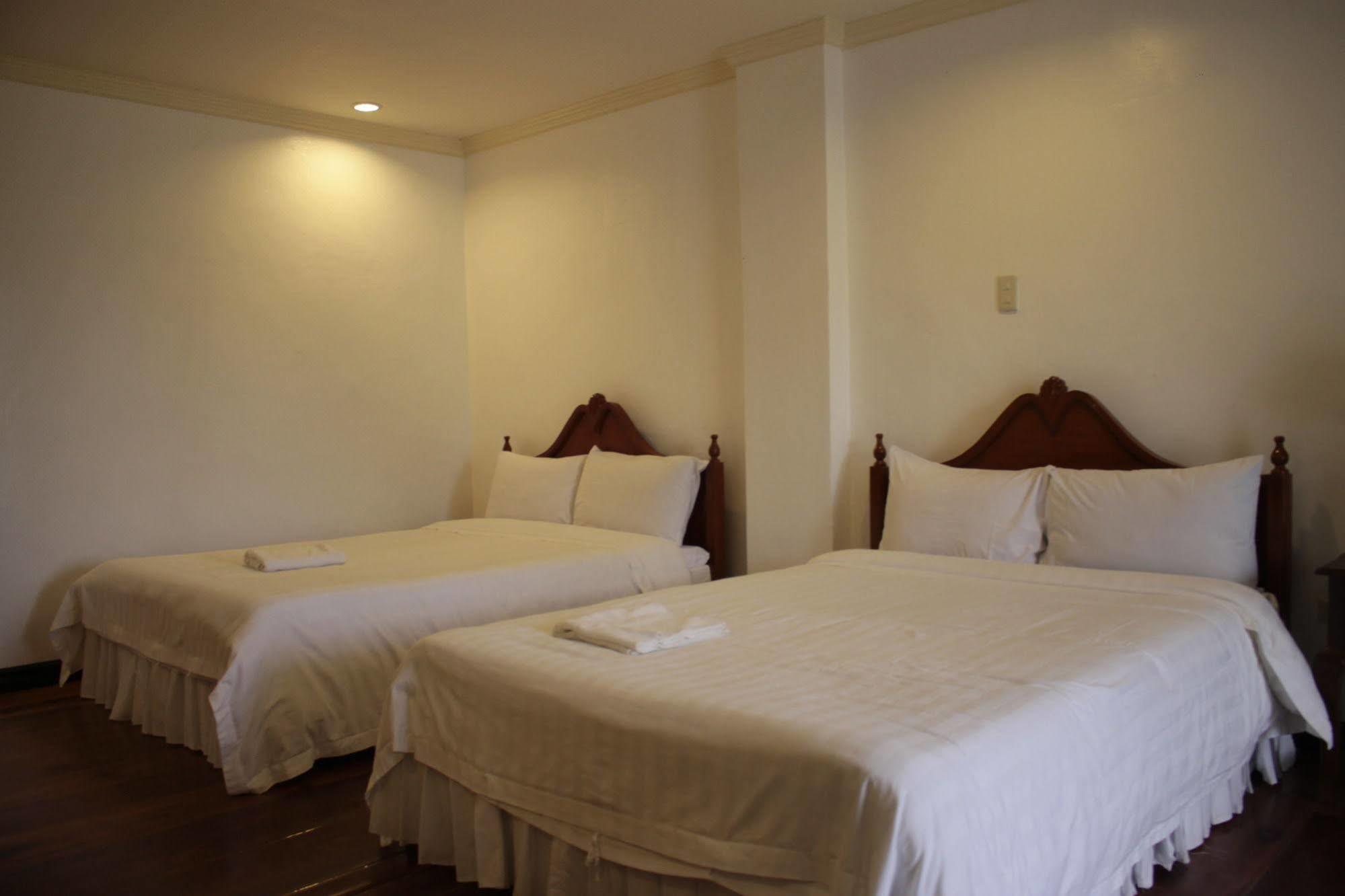 Sipalay Jamont Hotel Exterior foto